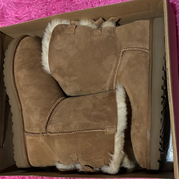 UGG Bailey Corduroy Bow Boots - Picture 6 of 8